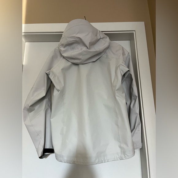 Arc’teryx BETA AR Jacket - Picture 6 of 6